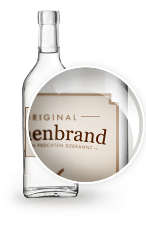 Flasche mit Birnenbrand, Fokus auf Produktbezeichnung